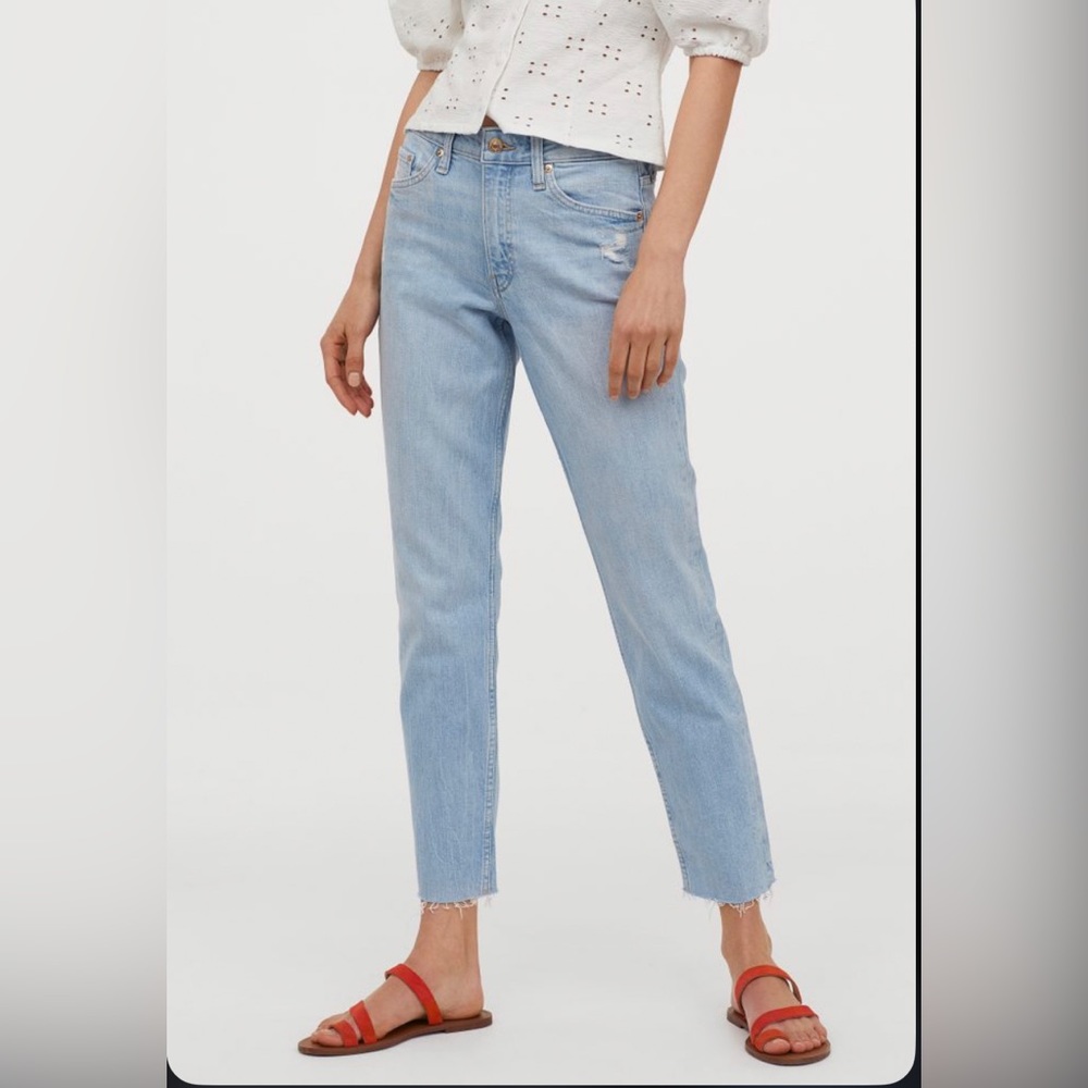 Sz 8 | NWT | H&M Girlfriend Fit, Light Blue Denim Jeans, Frayed Hem